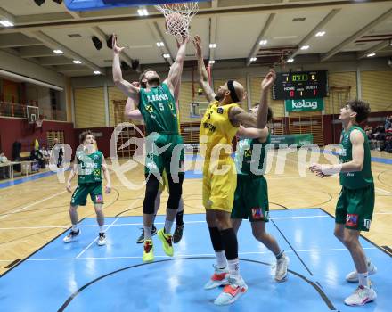 Basketball 2. Liga 2022/2023. Grunddurchgang 19. Runde. Woerthersee Piraten gegen Dornbirn Lions. Shawn L. Ray   (Piraten), Filip Kamenov  (Dornbirn). Klagenfurt, am 3.4.2023.
Foto: Kuess
www.qspictures.net
---
pressefotos, pressefotografie, kuess, qs, qspictures, sport, bild, bilder, bilddatenbank