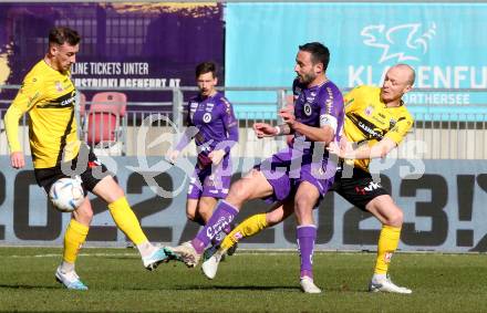 Fussball Bundesliga. SK Austria Klagenfurt gegen Cashpoint SCR Altach. Markus Pink,  (Klagenfurt),  Stefan Haudum  (Altach). Klagenfurt, am 5.3.2023.
Foto: Kuess
---
pressefotos, pressefotografie, kuess, qs, qspictures, sport, bild, bilder, bilddatenbank