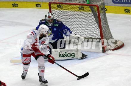 EBEL. Eishockey Bundesliga. VSV gegen KAC.   Jean Philippe Lamoureux,   (VSV),   Rok Ticar (KAC). Klagenfurt, am 7.3.2023.
Foto: Kuess
www.qspictures.net
---
pressefotos, pressefotografie, kuess, qs, qspictures, sport, bild, bilder, bilddatenbank