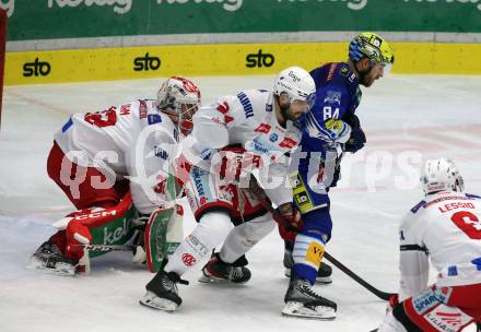 EBEL. Eishockey Bundesliga. VSV gegen KAC. Andrew Desjardins,   (VSV),   Steven Strong, Sebastian Dahm   (KAC). Klagenfurt, am 7.3.2023.
Foto: Kuess
www.qspictures.net
---
pressefotos, pressefotografie, kuess, qs, qspictures, sport, bild, bilder, bilddatenbank