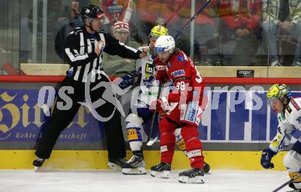 EBEL. Eishockey Bundesliga. KAC gegen VSV.   Daniel Obersteiner,   (KAC),  Blaz Tomazevic,   (VSV), Schiedsrichter. Klagenfurt, am 10.3.2023.
Foto: Kuess
www.qspictures.net
---
pressefotos, pressefotografie, kuess, qs, qspictures, sport, bild, bilder, bilddatenbank