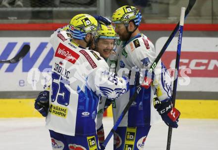 EBEL. Eishockey Bundesliga. KAC gegen VSV.   Torjubel John Hughes, Andrew Desjardins, Robert Sabolic  (VSV). Klagenfurt, am 10.3.2023.
Foto: Kuess
www.qspictures.net
---
pressefotos, pressefotografie, kuess, qs, qspictures, sport, bild, bilder, bilddatenbank