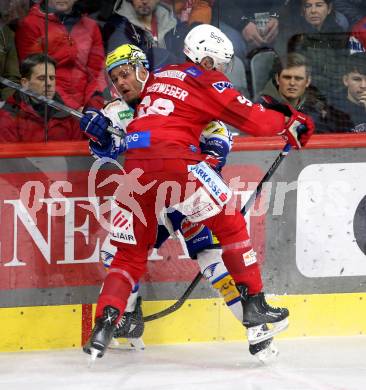 EBEL. Eishockey Bundesliga. KAC gegen VSV.   Clemens Unterweger,   (KAC), Anthony Luciani   (VSV). Klagenfurt, am 10.3.2023.
Foto: Kuess
www.qspictures.net
---
pressefotos, pressefotografie, kuess, qs, qspictures, sport, bild, bilder, bilddatenbank