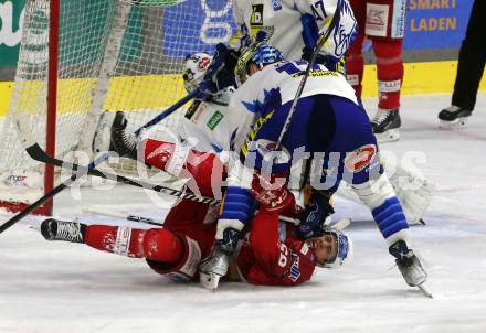 EBEL. Eishockey Bundesliga. KAC gegen VSV.  Luka Gomboc,    (KAC), Arturs Kulda   (VSV). Klagenfurt, am 10.3.2023.
Foto: Kuess
www.qspictures.net
---
pressefotos, pressefotografie, kuess, qs, qspictures, sport, bild, bilder, bilddatenbank