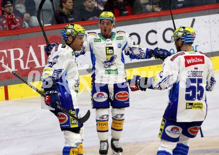 EBEL. Eishockey Bundesliga. KAC gegen VSV.  Torjubel Derek Joslin, Anthony Luciani, Robert Sabolic  (VSV). Klagenfurt, am 10.3.2023.
Foto: Kuess
www.qspictures.net
---
pressefotos, pressefotografie, kuess, qs, qspictures, sport, bild, bilder, bilddatenbank