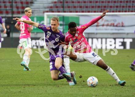 Fussball Bundesliga. SK Austria Klagenfurt gegen TSV Hartberg.  Florian Jaritz,  (Klagenfurt),   Mamadou Sangare (Hartberg).  Klagenfurt, am 12.3.2023.
Foto: Kuess
---
pressefotos, pressefotografie, kuess, qs, qspictures, sport, bild, bilder, bilddatenbank