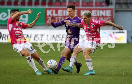 Fussball Bundesliga. SK Austria Klagenfurt gegen TSV Hartberg. Till Schumacher,   (Klagenfurt),   Donis Avdijaj, Dominik Frieser (Hartberg).  Klagenfurt, am 12.3.2023.
Foto: Kuess
---
pressefotos, pressefotografie, kuess, qs, qspictures, sport, bild, bilder, bilddatenbank