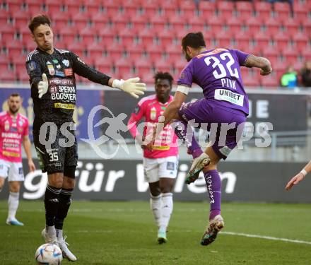 Fussball Bundesliga. SK Austria Klagenfurt gegen TSV Hartberg. Markus Pink,  (Klagenfurt),    Raphael Sallinger  (Hartberg).  Klagenfurt, am 12.3.2023.
Foto: Kuess
---
pressefotos, pressefotografie, kuess, qs, qspictures, sport, bild, bilder, bilddatenbank