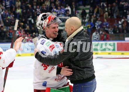 EBEL. Eishockey Bundesliga. EC VSV gegen KAC.    Jubel Sebastian Dahm, Trainer Petri Matikainen (KAC). Villach, am 17.3.2023.
Foto: Kuess
www.qspictures.net
---
pressefotos, pressefotografie, kuess, qs, qspictures, sport, bild, bilder, bilddatenbank