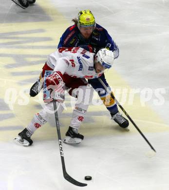 EBEL. Eishockey Bundesliga. EC VSV gegen KAC.  Philipp Lindner,  (VSV),   Simeon Schwinger  (KAC). Villach, am 17.3.2023.
Foto: Kuess
www.qspictures.net
---
pressefotos, pressefotografie, kuess, qs, qspictures, sport, bild, bilder, bilddatenbank