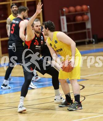 Basketball 2. Liga 2022/2023. Playoff.  2. Runde. Woerthersee Piraten gegen Mistelbach Mustangs.  Andreas Nuck  (Piraten),  Ian Moschik (Mistelbach). Klagenfurt, am 18.3.2023.
Foto: Kuess
www.qspictures.net
---
pressefotos, pressefotografie, kuess, qs, qspictures, sport, bild, bilder, bilddatenbank