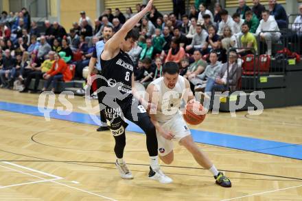 Basketball 2. Liga 2022/2023. Playoff.  2. Runde. KOS gegen Guessing Blackbirds.  Grega Sajevic (KOS),  Bernhard Koch (Guessing). Klagenfurt, am 19.3.2023.
Foto: Kuess
www.qspictures.net
---
pressefotos, pressefotografie, kuess, qs, qspictures, sport, bild, bilder, bilddatenbank