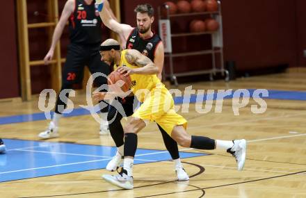 Basketball 2. Liga 2022/2023. Playoff.  2. Runde. Woerthersee Piraten gegen Mistelbach Mustangs.  Shawn L. Ray  (Piraten),  Martin Mueller (Mistelbach). Klagenfurt, am 18.3.2023.
Foto: Kuess
www.qspictures.net
---
pressefotos, pressefotografie, kuess, qs, qspictures, sport, bild, bilder, bilddatenbank