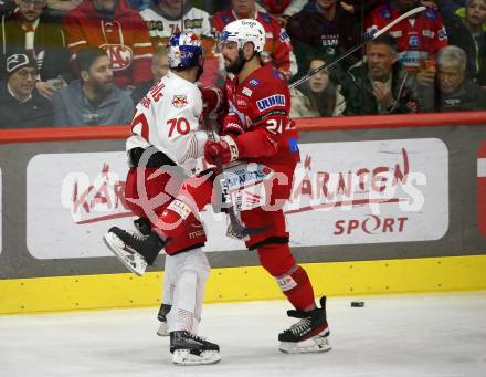 EBEL. Eishockey Bundesliga. EC KAC gegen Salzburg.  Steven Strong,  (KAC),  Benjamin Nissner    (Salzburg). Klagenfurt, am 31.3.2023.
Foto: Kuess
www.qspictures.net
---
pressefotos, pressefotografie, kuess, qs, qspictures, sport, bild, bilder, bilddatenbank