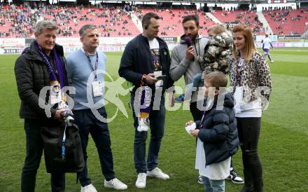 Fussball Bundesliga. SK Austria Klagenfurt gegen Salzburg.  Verabschiedung Markus Pink. Arno Arthofer, Matthias Imhof, Patrick Jochum, Markus Pink (Klagenfurt). Klagenfurt, am 2.4.2023.
Foto: Kuess
---
pressefotos, pressefotografie, kuess, qs, qspictures, sport, bild, bilder, bilddatenbank