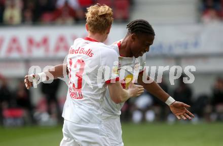 Fussball Bundesliga. SK Austria Klagenfurt gegen Salzburg. Torjubel Adamu Chukwubuike Junior, Nicolas Seiwald  (Salzburg).  Klagenfurt, am 2.4.2023.
Foto: Kuess
---
pressefotos, pressefotografie, kuess, qs, qspictures, sport, bild, bilder, bilddatenbank