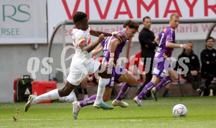 Fussball Bundesliga. SK Austria Klagenfurt gegen Salzburg.  Vesel Demaku,  (Klagenfurt),    Lucas Gourna-Douath  (Salzburg).  Klagenfurt, am 2.4.2023.
Foto: Kuess
---
pressefotos, pressefotografie, kuess, qs, qspictures, sport, bild, bilder, bilddatenbank