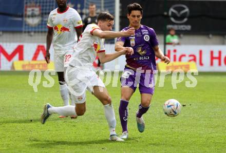 Fussball Bundesliga. SK Austria Klagenfurt gegen Salzburg.  Sebastian Guerra Soto, (Klagenfurt),   Amar Dedic  (Salzburg).  Klagenfurt, am 2.4.2023.
Foto: Kuess
---
pressefotos, pressefotografie, kuess, qs, qspictures, sport, bild, bilder, bilddatenbank