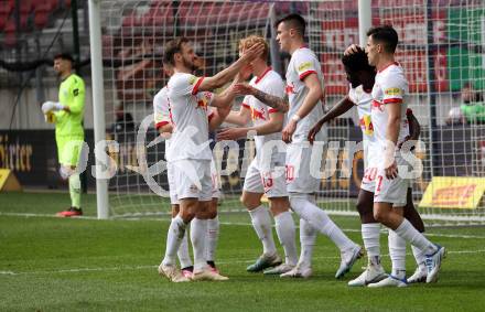 Fussball Bundesliga. SK Austria Klagenfurt gegen Salzburg.  Torjubel Benjamin Sesko, Sekou Koita, Andreas Ulmer (Salzburg).  Klagenfurt, am 2.4.2023.
Foto: Kuess
---
pressefotos, pressefotografie, kuess, qs, qspictures, sport, bild, bilder, bilddatenbank