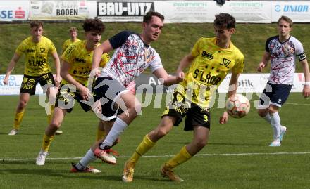 Fussball. Unterliga Ost. St. Veit  gegen Bad St. Leonhard.   Moritz Johannes Kirbach (St. Veit),   Michael Karl Schriefl, Luca Martin Schuessler (Bad St. Leonhard). St. Veit, 1.4.2023.
Foto: Kuess


---
pressefotos, pressefotografie, kuess, qs, qspictures, sport, bild, bilder, bilddatenbank