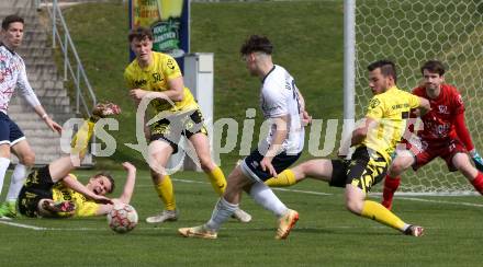 Fussball. Unterliga Ost. St. Veit  gegen Bad St. Leonhard.  Lukas Bernhard Unterweger  (St. Veit),  Marcel Rene Pfennich, Maximilian Sandro Stoni, Max Friesacher  (Bad St. Leonhard). St. Veit, 1.4.2023.
Foto: Kuess


---
pressefotos, pressefotografie, kuess, qs, qspictures, sport, bild, bilder, bilddatenbank