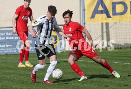 Fussball. Kaerntner Liga. Bleiburg gegen ATSV Wolfsberg.  Lovro Vrandecic  (Bleiburg),    Alexander Kainz (Wolfsberg). Bleiburg 22.4.2023.
Foto: Kuess


---
pressefotos, pressefotografie, kuess, qs, qspictures, sport, bild, bilder, bilddatenbank