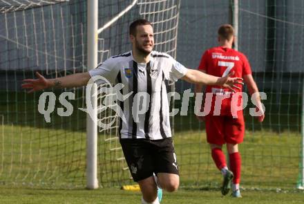 Fussball. Kaerntner Liga. Bleiburg gegen ATSV Wolfsberg.  Torjubel Adnan Besic  (Bleiburg). Bleiburg 22.4.2023.
Foto: Kuess


---
pressefotos, pressefotografie, kuess, qs, qspictures, sport, bild, bilder, bilddatenbank