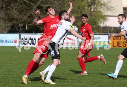 Fussball. Kaerntner Liga. Bleiburg gegen ATSV Wolfsberg.  Dominik Peketz  (Bleiburg),   Fabian Rothleitner (Wolfsberg). Bleiburg 22.4.2023.
Foto: Kuess


---
pressefotos, pressefotografie, kuess, qs, qspictures, sport, bild, bilder, bilddatenbank