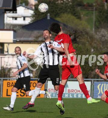 Fussball. Kaerntner Liga. Bleiburg gegen ATSV Wolfsberg.    Spielertrainer Patrick Paul Oswaldi, (Bleiburg),  Bastian Rupp  (Wolfsberg). Bleiburg 22.4.2023.
Foto: Kuess


---
pressefotos, pressefotografie, kuess, qs, qspictures, sport, bild, bilder, bilddatenbank