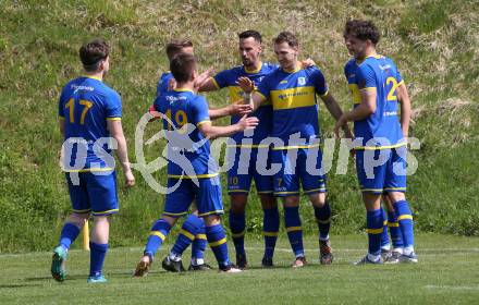 Fussball. 1. Klasse D. DSG Ferlach gegen Tainach.  Torjubel Michael Krainer  (Ferlach).  Ferlach 29.4.2023.
Foto: Kuess


---
pressefotos, pressefotografie, kuess, qs, qspictures, sport, bild, bilder, bilddatenbank