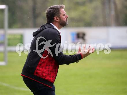 Fussball. Kaerntner Liga. Ferlach gegen Gmuend.  Trainer Rudolf Schoenherr  (Gmuend). Ferlach 29.4.2023.
Foto: Kuess


---
pressefotos, pressefotografie, kuess, qs, qspictures, sport, bild, bilder, bilddatenbank