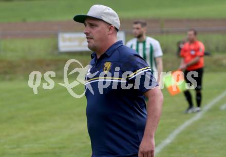 Fussball. 1. Klasse D. DSG Ferlach gegen Tainach.  Trainer Mario Woschitz  (Ferlach). Ferlach 29.4.2023.
Foto: Kuess


---
pressefotos, pressefotografie, kuess, qs, qspictures, sport, bild, bilder, bilddatenbank