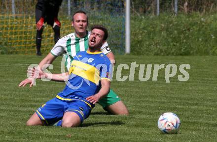 Fussball. 1. Klasse D. DSG Ferlach gegen Tainach.   Marcel Laussegger (Ferlach),   Lukas Jeschonek (Tainach). Ferlach 29.4.2023.
Foto: Kuess


---
pressefotos, pressefotografie, kuess, qs, qspictures, sport, bild, bilder, bilddatenbank
