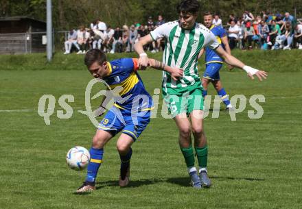 Fussball. 1. Klasse D. DSG Ferlach gegen Tainach.  Thomas Schmautz   (Ferlach),   Hazim Kujrakovic (Tainach). Ferlach 29.4.2023.
Foto: Kuess


---
pressefotos, pressefotografie, kuess, qs, qspictures, sport, bild, bilder, bilddatenbank