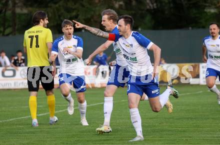 Fussball Rgionalliga. Treibach gegen Allerheiligen.   Torjubel Kevin Vaschauner , Mario Michael Kuester, (Treibach). Treibach 5.5.2023.
Foto: Kuess


---
pressefotos, pressefotografie, kuess, qs, qspictures, sport, bild, bilder, bilddatenbank