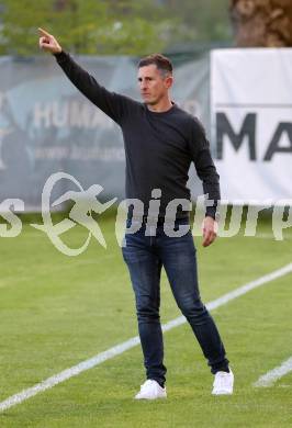 Fussball Rgionalliga. Treibach gegen Allerheiligen.   Trainer Karl Schweighofer (Treibach). Treibach 5.5.2023.
Foto: Kuess


---
pressefotos, pressefotografie, kuess, qs, qspictures, sport, bild, bilder, bilddatenbank