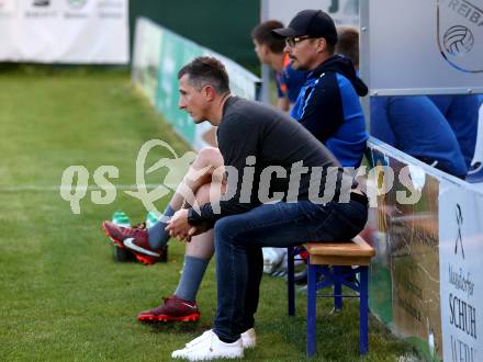 Fussball Rgionalliga. Treibach gegen Allerheiligen.   Trainer Karl Schweighofer, Co-Trainer Christian Hutter (Treibach). Treibach 5.5.2023.
Foto: Kuess


---
pressefotos, pressefotografie, kuess, qs, qspictures, sport, bild, bilder, bilddatenbank