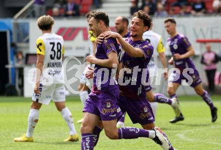 Fussball Bundesliga. SK Austria Klagenfurt gegen LASK. Torjubel Andrew Irving, Vesel Demaku  (Klagenfurt). Klagenfurt, am 7.5.2023.
Foto: Kuess
---
pressefotos, pressefotografie, kuess, qs, qspictures, sport, bild, bilder, bilddatenbank