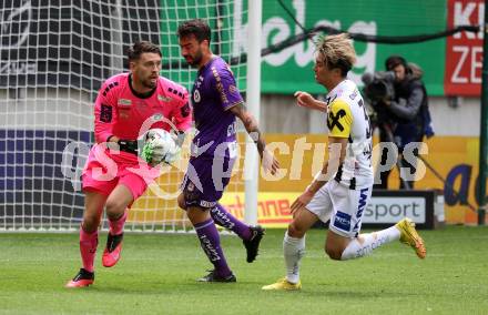 Fussball Bundesliga. SK Austria Klagenfurt gegen LASK.  Phillip Menzel, Kosmas Gkezos,  (Klagenfurt),    Keito Nakamura (LASK).  Klagenfurt, am 7.5.2023.
Foto: Kuess
---
pressefotos, pressefotografie, kuess, qs, qspictures, sport, bild, bilder, bilddatenbank