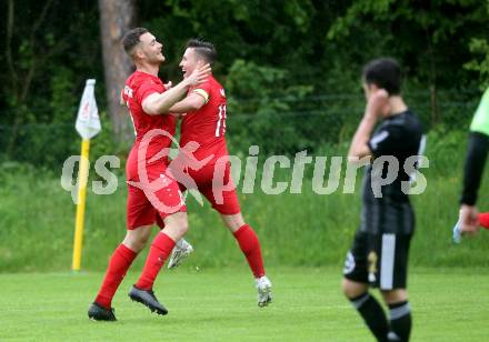 Fussball Kaerntner Liga. Ferlach Atus gegen St. Jakob/Ros.   Torjubel Martin Posratschnig, Dominik Mak  (Ferlach). Klagenfurt, 13.5.2023.
Foto: Kuess


---
pressefotos, pressefotografie, kuess, qs, qspictures, sport, bild, bilder, bilddatenbank