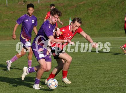 Fussball Kaerntner Liga. SK Austria Klagenfurt gegen Spittal.  Moritz Berg (Austria Klagenfurt),  Jonas Oswald (Spittal). Brueckl, am 27.5.2023.
Foto: Kuess



---
pressefotos, pressefotografie, kuess, qs, qspictures, sport, bild, bilder, bilddatenbank