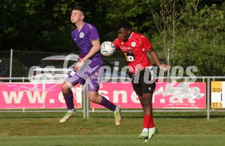 Fussball Kaerntner Liga. SK Austria Klagenfurt gegen Spittal.  Denis Sinanovic (Austria Klagenfurt), Rashidi Mohamed Udikaluka (Spittal). Brueckl, am 27.5.2023.
Foto: Kuess



---
pressefotos, pressefotografie, kuess, qs, qspictures, sport, bild, bilder, bilddatenbank