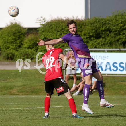 Fussball Kaerntner Liga. SK Austria Klagenfurt gegen Spittal.  Matthew Richard Wordsworth Durrans (Austria Klagenfurt), Max Steinthaler (Spittal). Brueckl, am 27.5.2023.
Foto: Kuess



---
pressefotos, pressefotografie, kuess, qs, qspictures, sport, bild, bilder, bilddatenbank