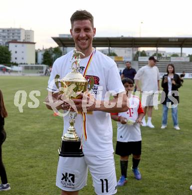 Fussball Kaerntner Liga. ASK gegen Lendorf. Meisterfeier Seid Zukic (ASK).  KLagenfurt, am 2.6.2023.
Foto: Kuess



---
pressefotos, pressefotografie, kuess, qs, qspictures, sport, bild, bilder, bilddatenbank