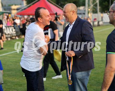 Fussball Kaerntner Liga. ASK gegen Lendorf. Meisterfeier  Trainer Dietmar Thuller, Martin Mutz (KFV) (ASK).  KLagenfurt, am 2.6.2023.
Foto: Kuess



---
pressefotos, pressefotografie, kuess, qs, qspictures, sport, bild, bilder, bilddatenbank