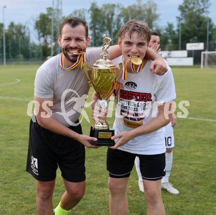 Fussball Kaerntner Liga. ASK gegen Lendorf. Meisterfeier  Michael Fasching, Bernhard Walter Noessler (ASK).  KLagenfurt, am 2.6.2023.
Foto: Kuess



---
pressefotos, pressefotografie, kuess, qs, qspictures, sport, bild, bilder, bilddatenbank