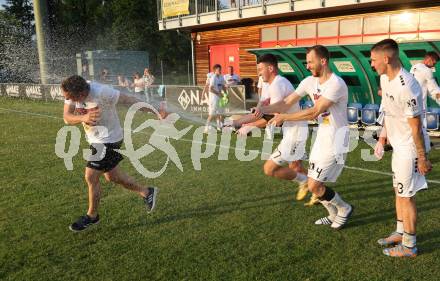 Fussball Kaerntner Liga. ASK gegen Lendorf. Meisterfeier  (ASK).  KLagenfurt, am 2.6.2023.
Foto: Kuess



---
pressefotos, pressefotografie, kuess, qs, qspictures, sport, bild, bilder, bilddatenbank