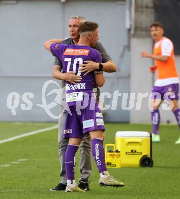 Fussball Bundesliga. SK Austria Klagenfurt gegen SK Rapid Wien.  Fabian Miesenboeck, Trainer Peter Pacult (Klagenfurt). Klagenfurt, am 3.6.2023.
Foto: Kuess
---
pressefotos, pressefotografie, kuess, qs, qspictures, sport, bild, bilder, bilddatenbank