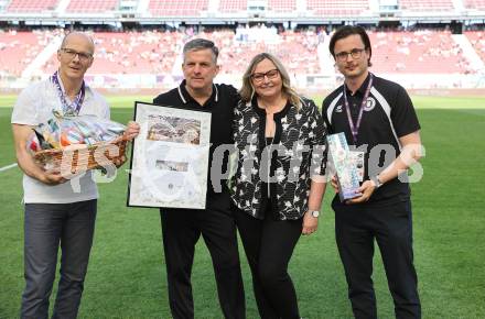 Fussball Bundesliga. SK Austria Klagenfurt gegen SK Rapid Wien.  Herbert Matschek, Matthias Imhof, Daniela Mayr, Marco Walter . Klagenfurt, am 3.6.2023.
Foto: Kuess
---
pressefotos, pressefotografie, kuess, qs, qspictures, sport, bild, bilder, bilddatenbank