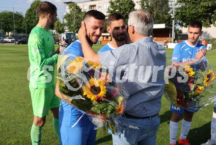 Fussball KFV Cup. SAK gegen Dellach/Gail. Verabschiedung, Darjan Aleksic, Patrick Lausegger, Marko Wieser  (SAK). Klagenfurt, am 17.6.2023.
Foto: Kuess



---
pressefotos, pressefotografie, kuess, qs, qspictures, sport, bild, bilder, bilddatenbank